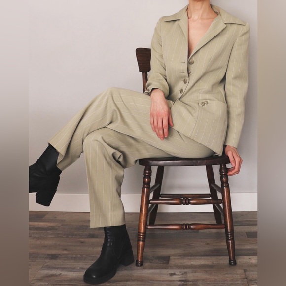 Vintage Pin Stripe Suit - Picture 5 of 6